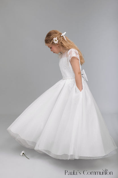 Paulas Communion - PJ82